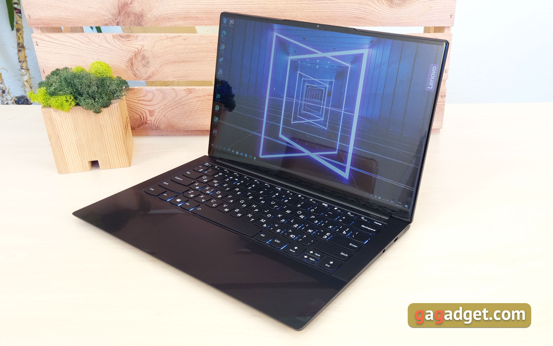 Recenzja laptopa Lenovo Yoga Slim 9i: Business Command Center-6