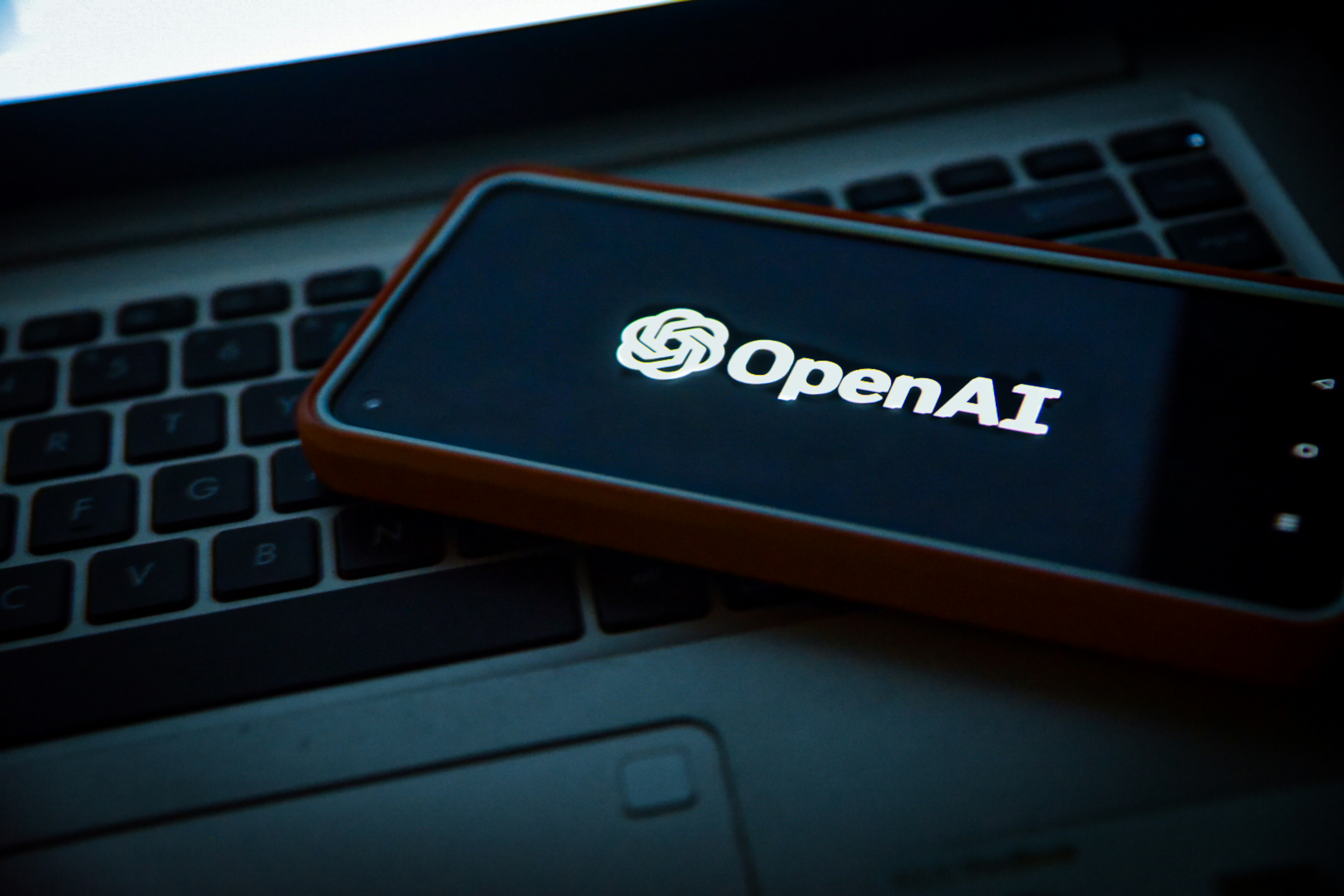 OpenAI utworzyła europejską spółkę zależną, aby ograniczyć ryzyko regulacyjne dotyczące danych w UE.