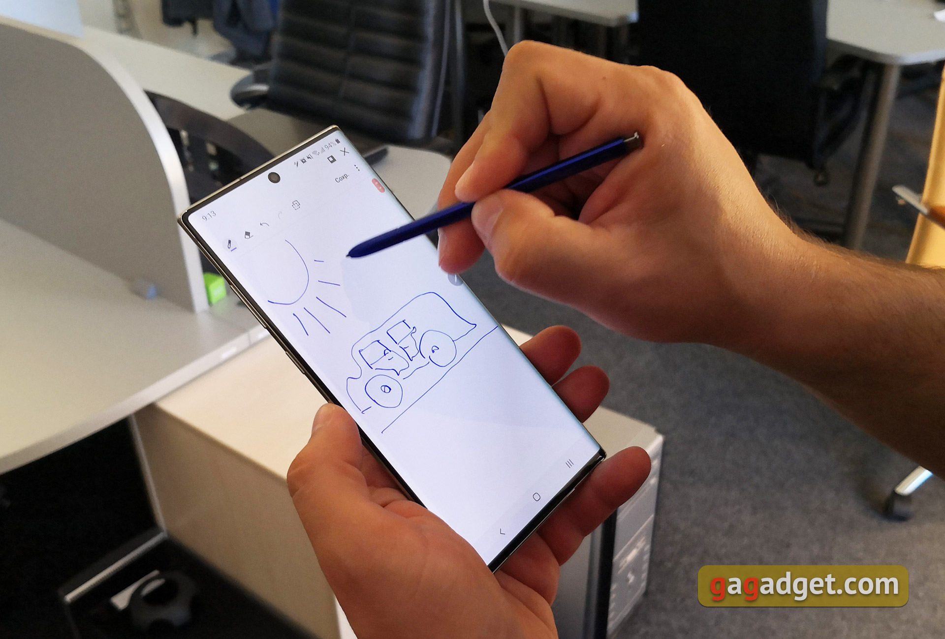 Recenzja Samsung Galaxy Note10 +: największy i najbardziej technologiczny  flagowy z Android-329