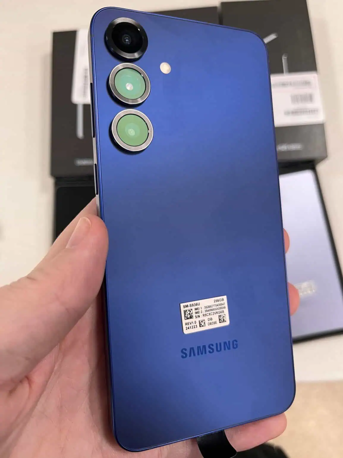 Galaxy S25 w pudełku detalicznym Galaxy S25 w pudełku detalicznym