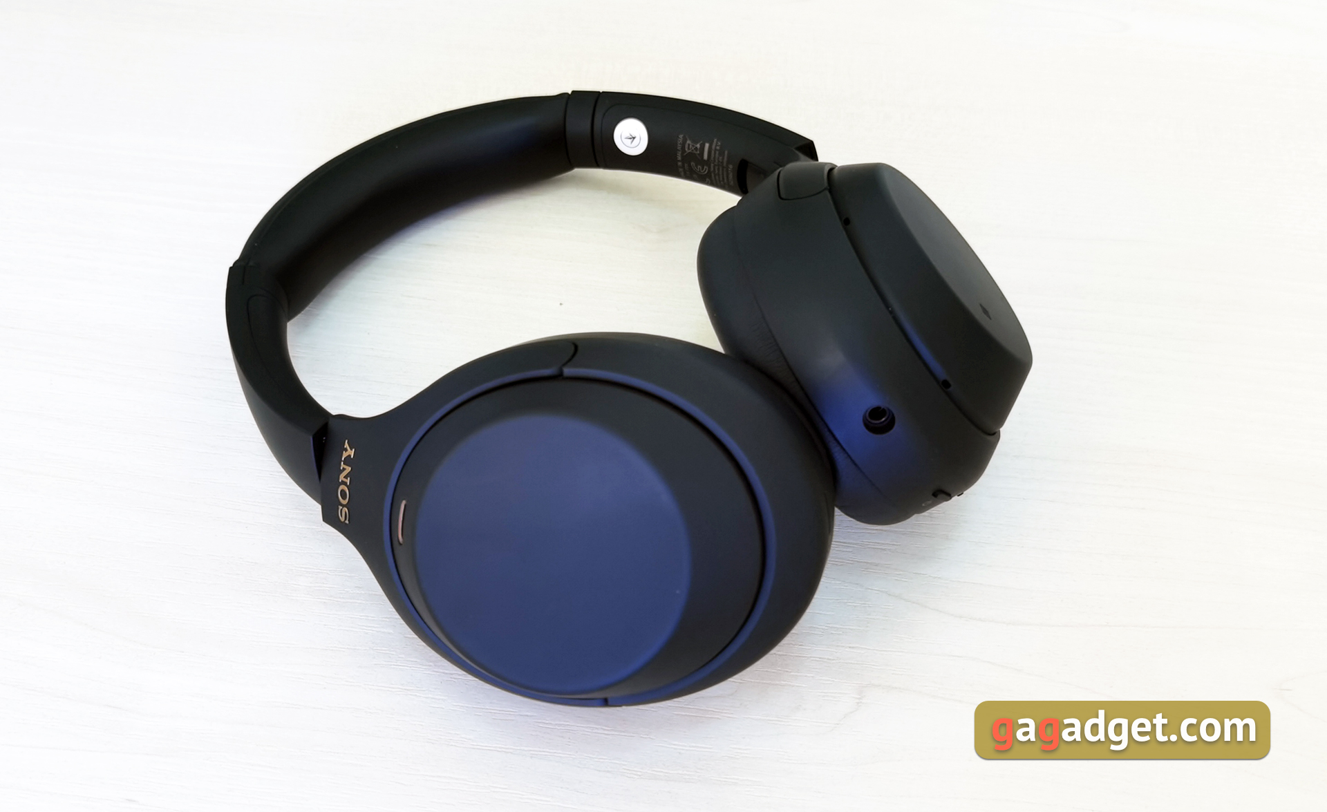Recenzja Sony WH-1000XM4: wciąż najlepsze pełnowymiarowe słuchawki z redukcją szumów-7