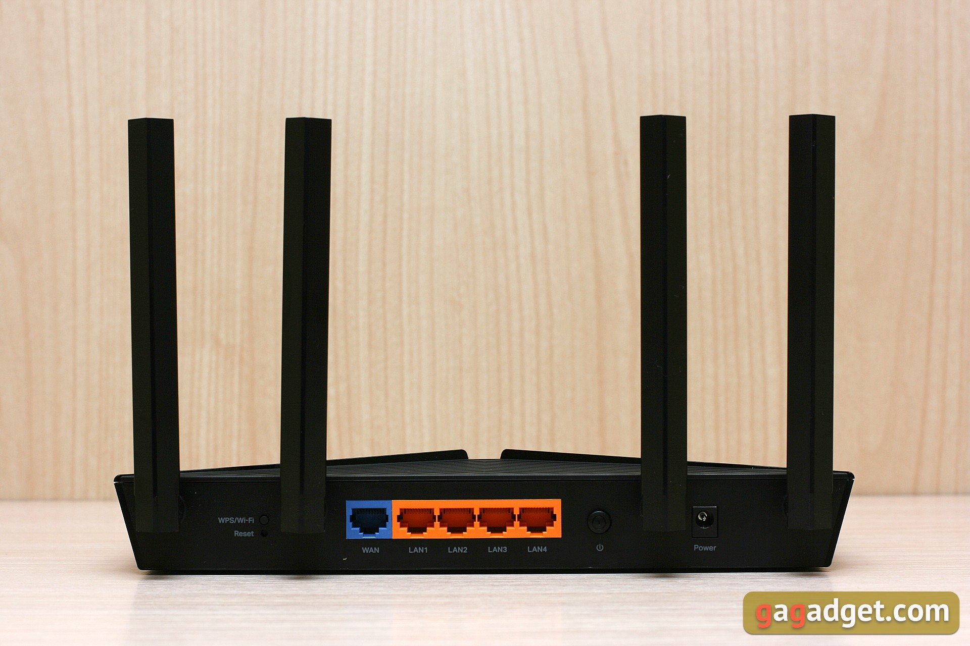 Trzy gigabity w domu: recenzja routera 2022 TP-Link Archer AX53-13