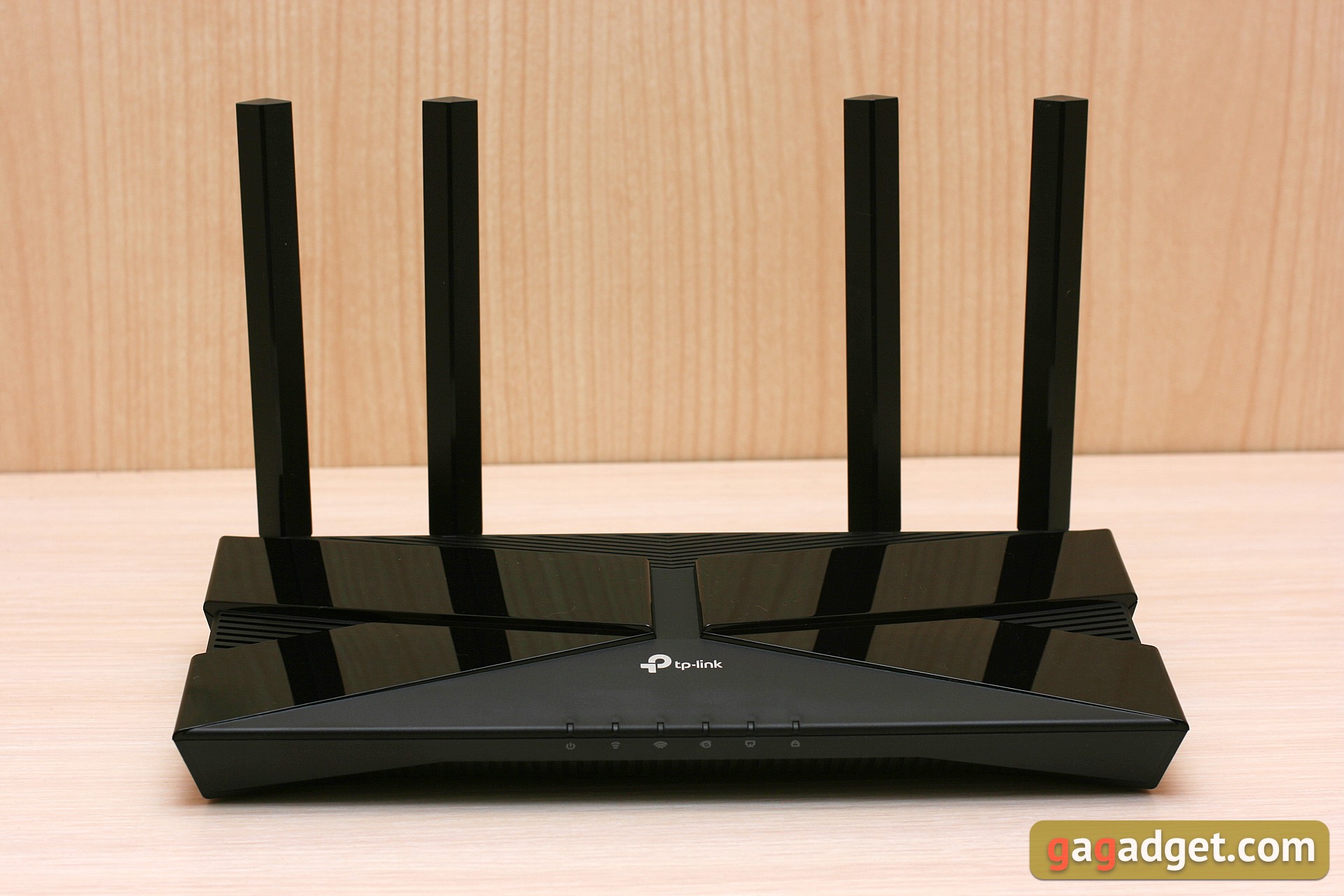 Trzy gigabity w domu: recenzja routera 2022 TP-Link Archer AX53-6