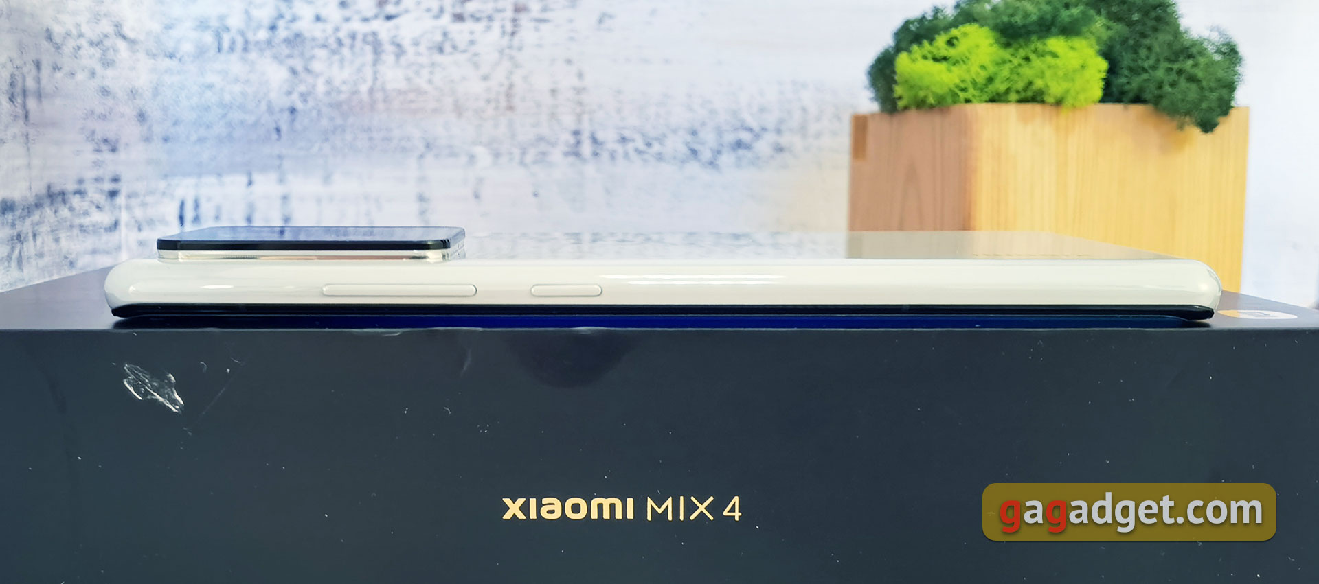 Xiaomi MIX 4 na własne oczy: przednia kamera pod ekranem, której naprawdę nie widać-15